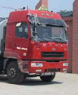 華菱后雙橋化工液體運(yùn)輸車(chē)