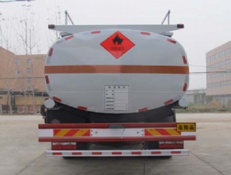 國四東風153小三軸加油車(24方）