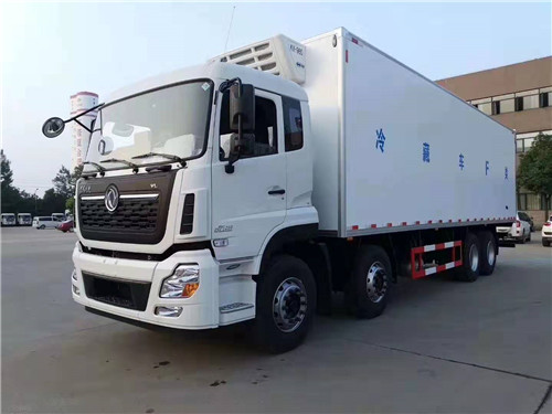 東風天龍VL款前四后八9.6米冷藏車
