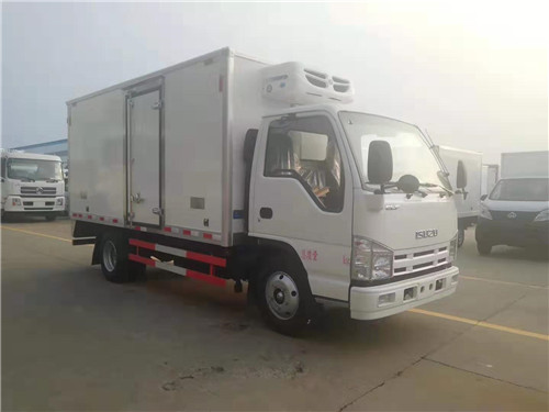 慶鈴五十鈴廂長(zhǎng)4.1米藍(lán)牌冷藏車圖片