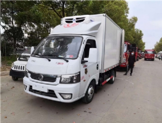 國六東風(fēng)途逸3.5米汽油冷藏車