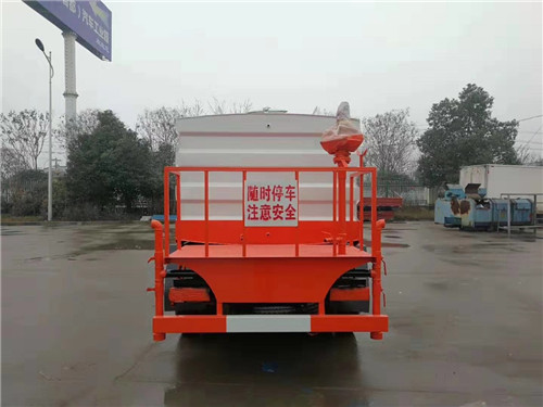 5-7方時風國六藍牌灑水車