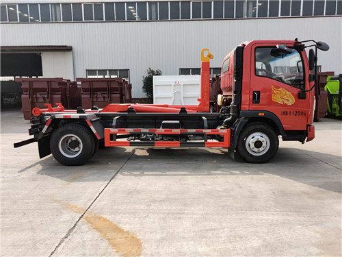 國(guó)六重汽豪曼3650軸距工程車(chē)重載型勾臂垃圾車(chē)