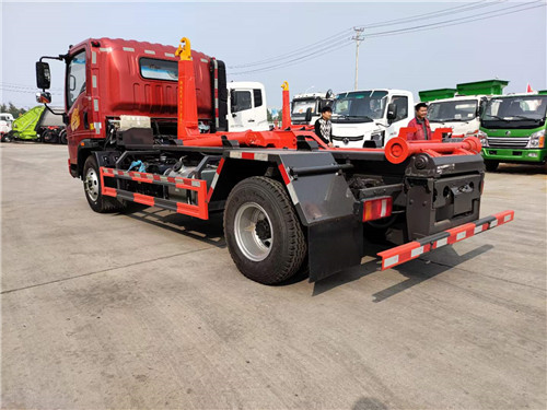 國(guó)六重汽豪曼3650軸距工程車(chē)重載型勾臂垃圾車(chē)