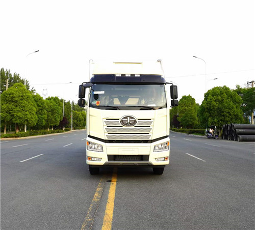 解放J6P 前四后八高頂雙臥9.27米冷藏車(國六)