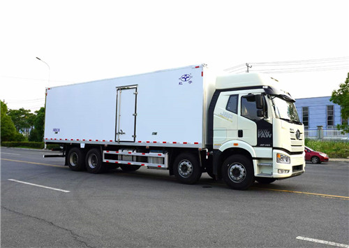 解放J6P 前四后八高頂雙臥9.27米冷藏車(國六)